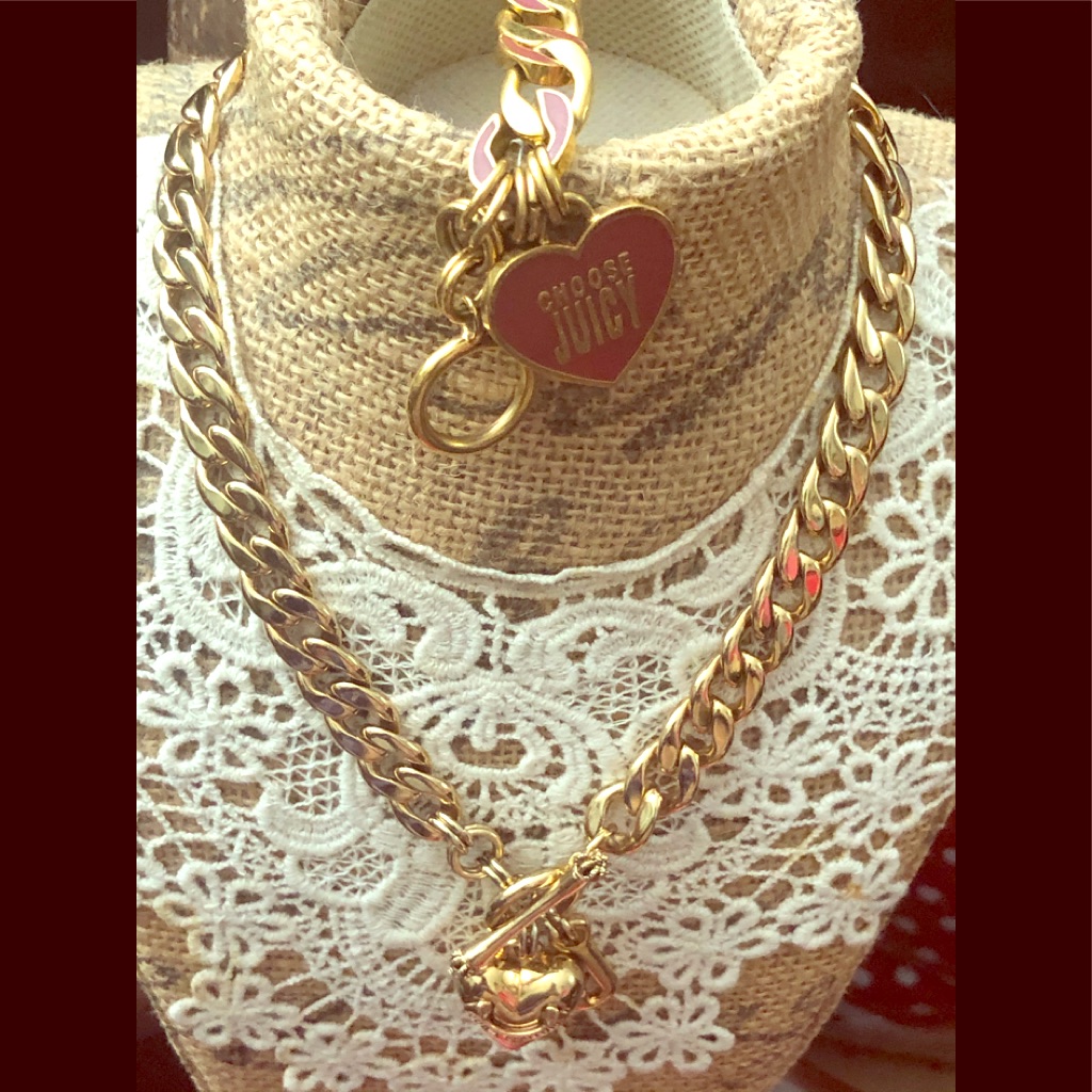 Bundle Juicy Couture Necklace N Bracelet 98$